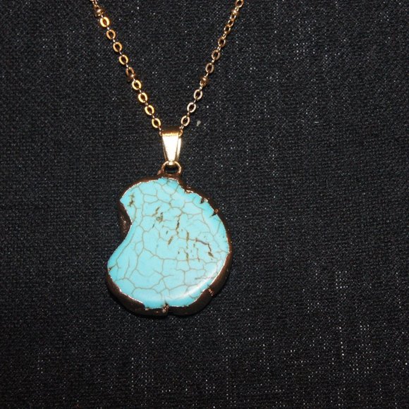 REDUCED! Turquoise Pendant Necklace with approximately a 20" gold chain - Picture 2 of 2